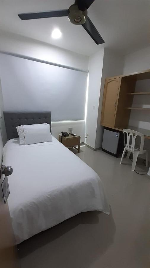 Onoma Hotel Lorica ภายนอก รูปภาพ